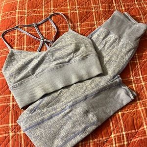 Alo Yoga matching set. Powder blue airbrush leggings and matching top